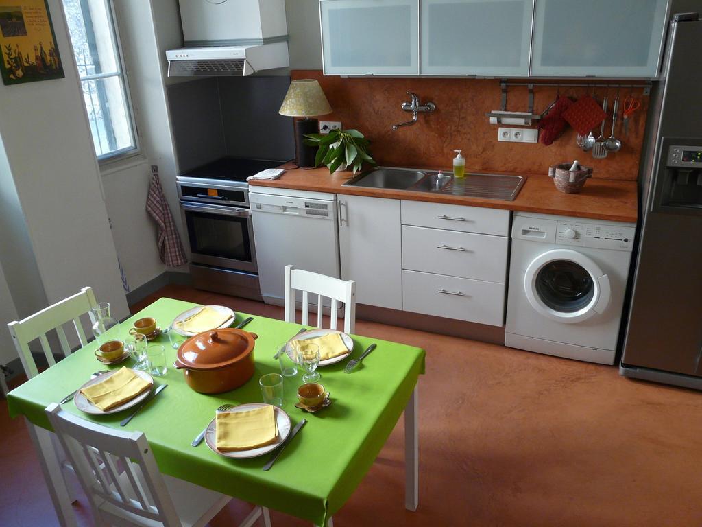 Les Palmiers Bed & Breakfast Grasse Ruang foto